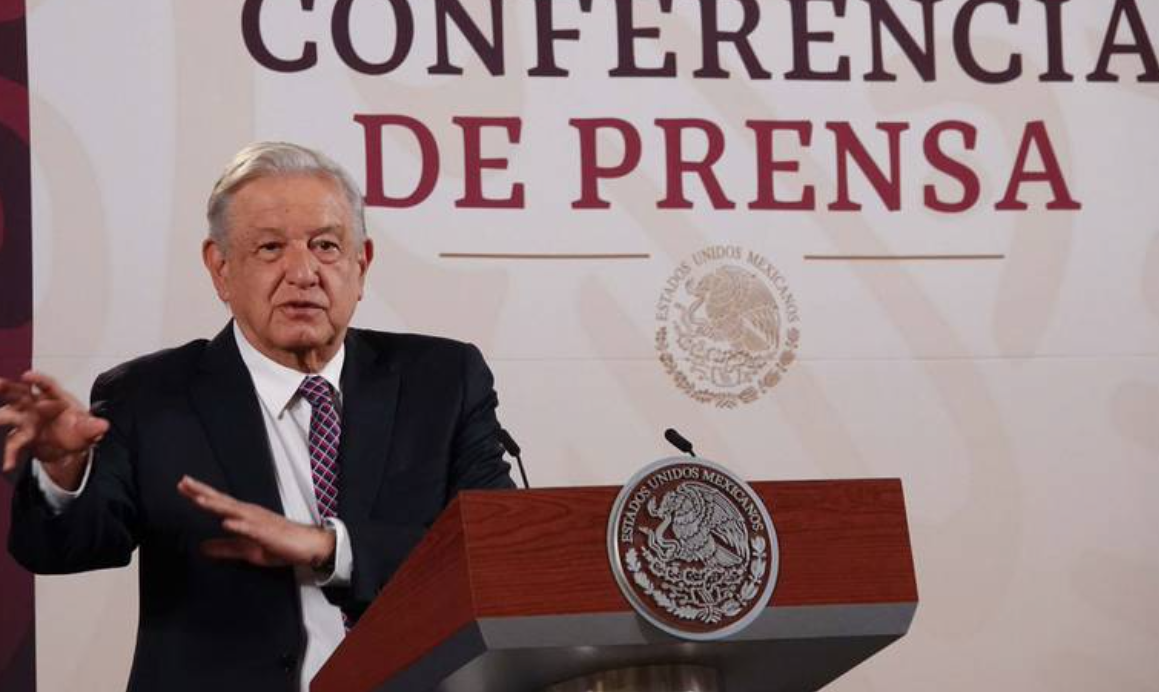 López Obrador confirma que normalista de Ayotzinapa asesinado no disparó